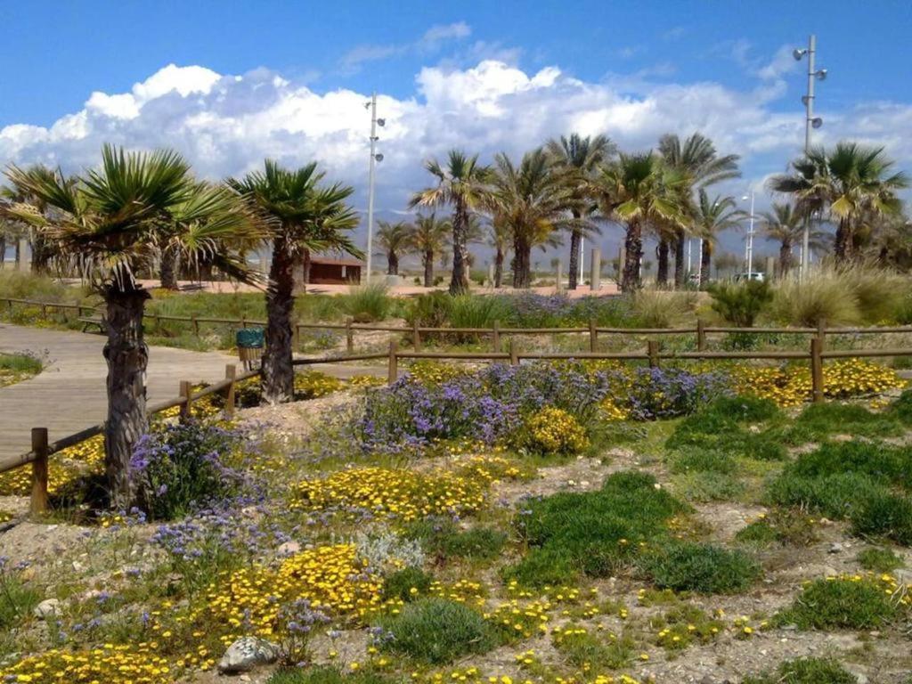 Appartamento La Burbuja Almería Esterno foto