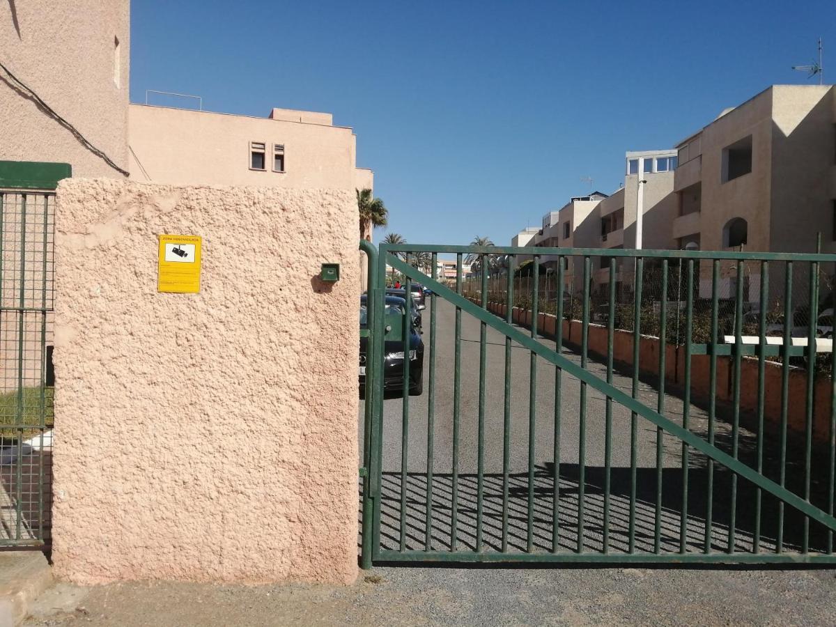 Appartamento La Burbuja Almería Esterno foto